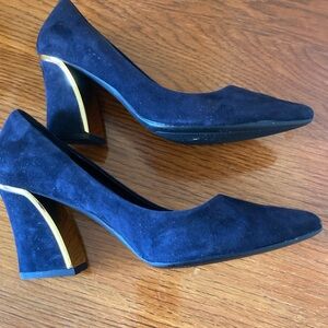 VANELI  Elegant 3” Heels Genuine Suede Shoes, size 8.5